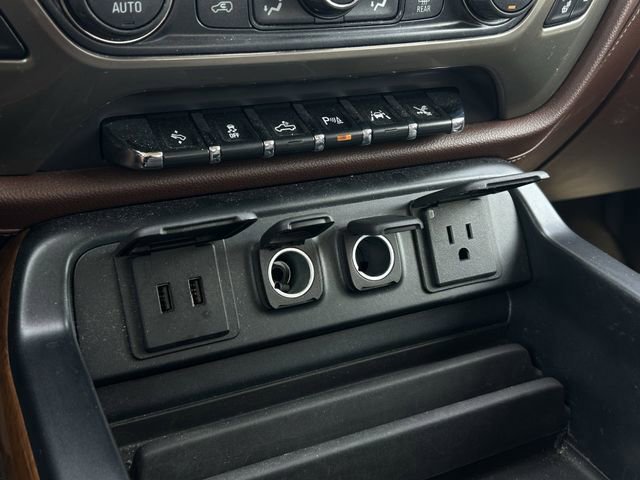 Used 2017 Chevrolet Silverado 1500 High Country image 22