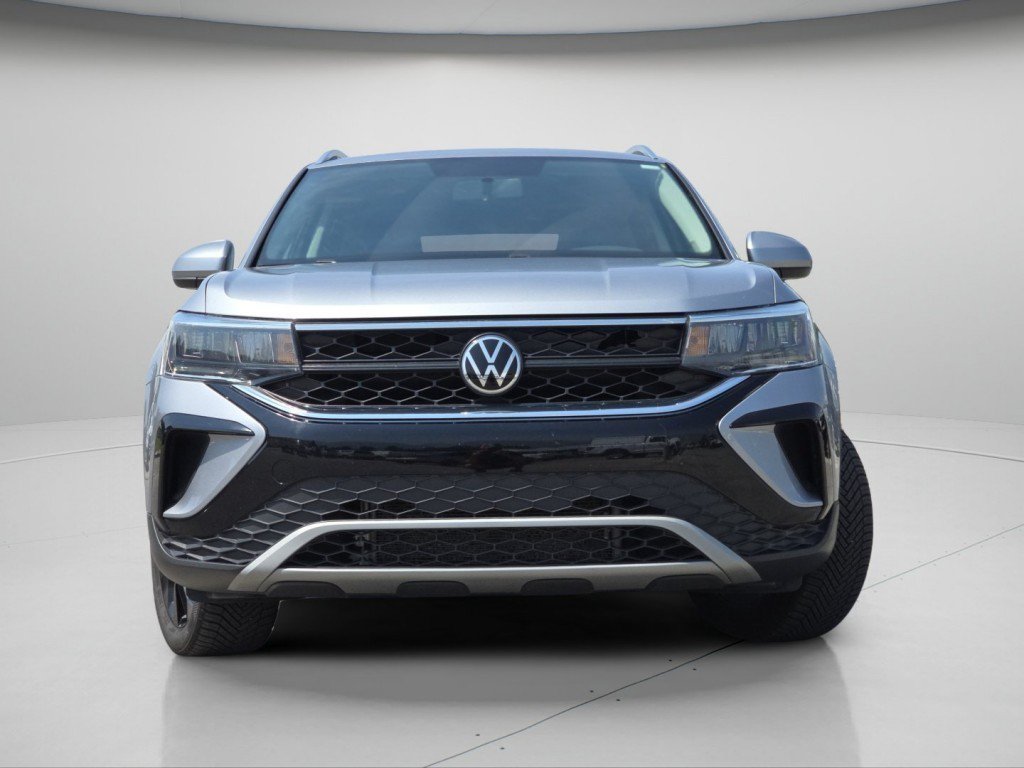 Used 2022 Volkswagen Taos SE AWD/4WD image 3