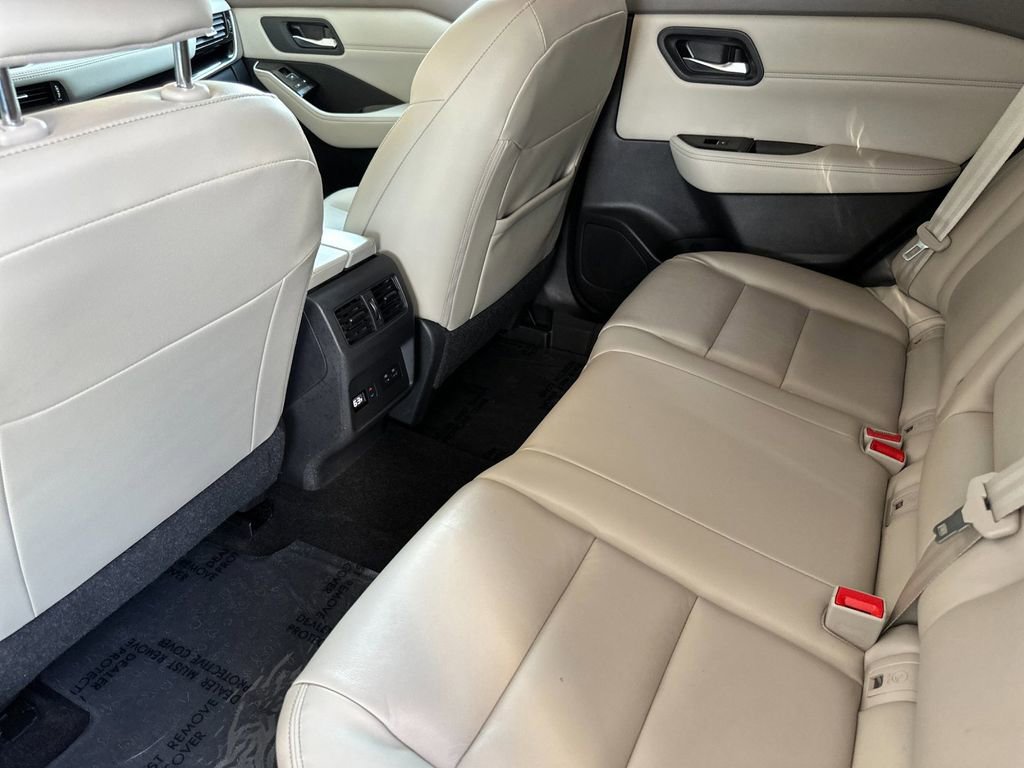 Used 2023 Nissan Rogue SL w/ SL Premium Package FWD image 11