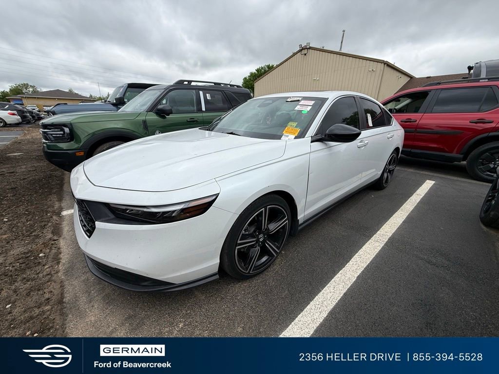 Used 2023 Honda Accord Sport image 2