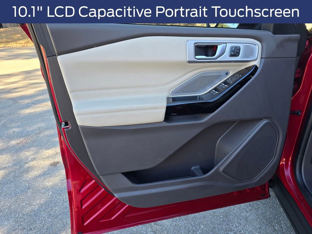 Certified 2022 Ford Explorer Platinum w/ Equipment Group 601A image 18