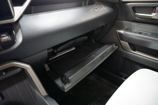 Used 2024 Toyota Tundra SR5 AWD/4WD image 32