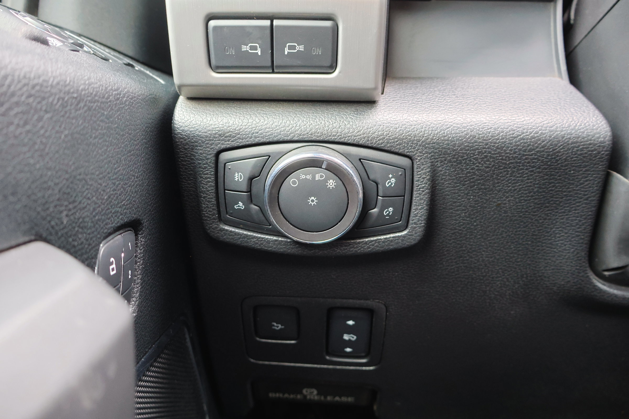 Certified 2017 Ford F250 Platinum w/ Platinum Ultimate Package image 21