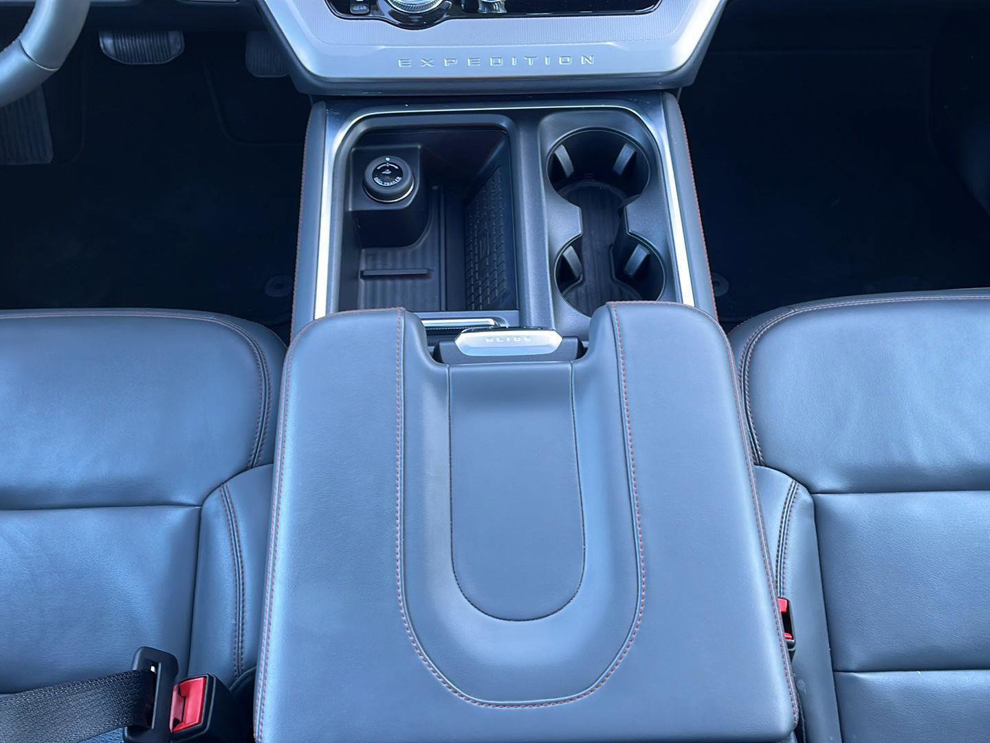 Certified 2025 Ford Expedition Active image 28