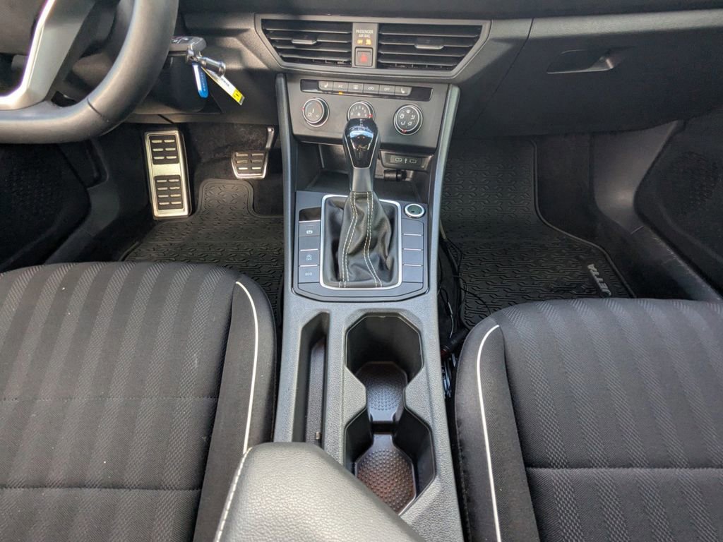 Used 2024 Volkswagen Jetta Sport image 21