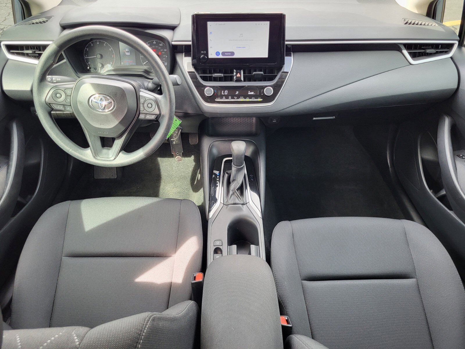 Used 2025 Toyota Corolla LE image 12