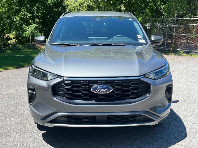 Certified 2023 Ford Escape ST-Line w/ Tech Pack #1 AWD/4WD image 5