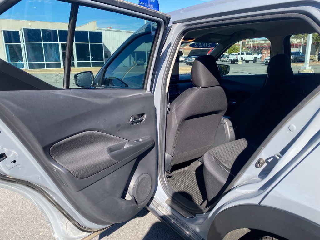 Used 2023 Nissan Kicks SV FWD image 28