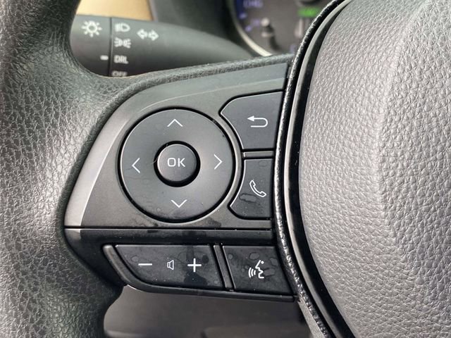 Used 2020 Toyota RAV4 LE image 23