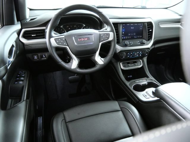 Used 2023 GMC Acadia SLT w/ Preferred Package AWD/4WD image 4