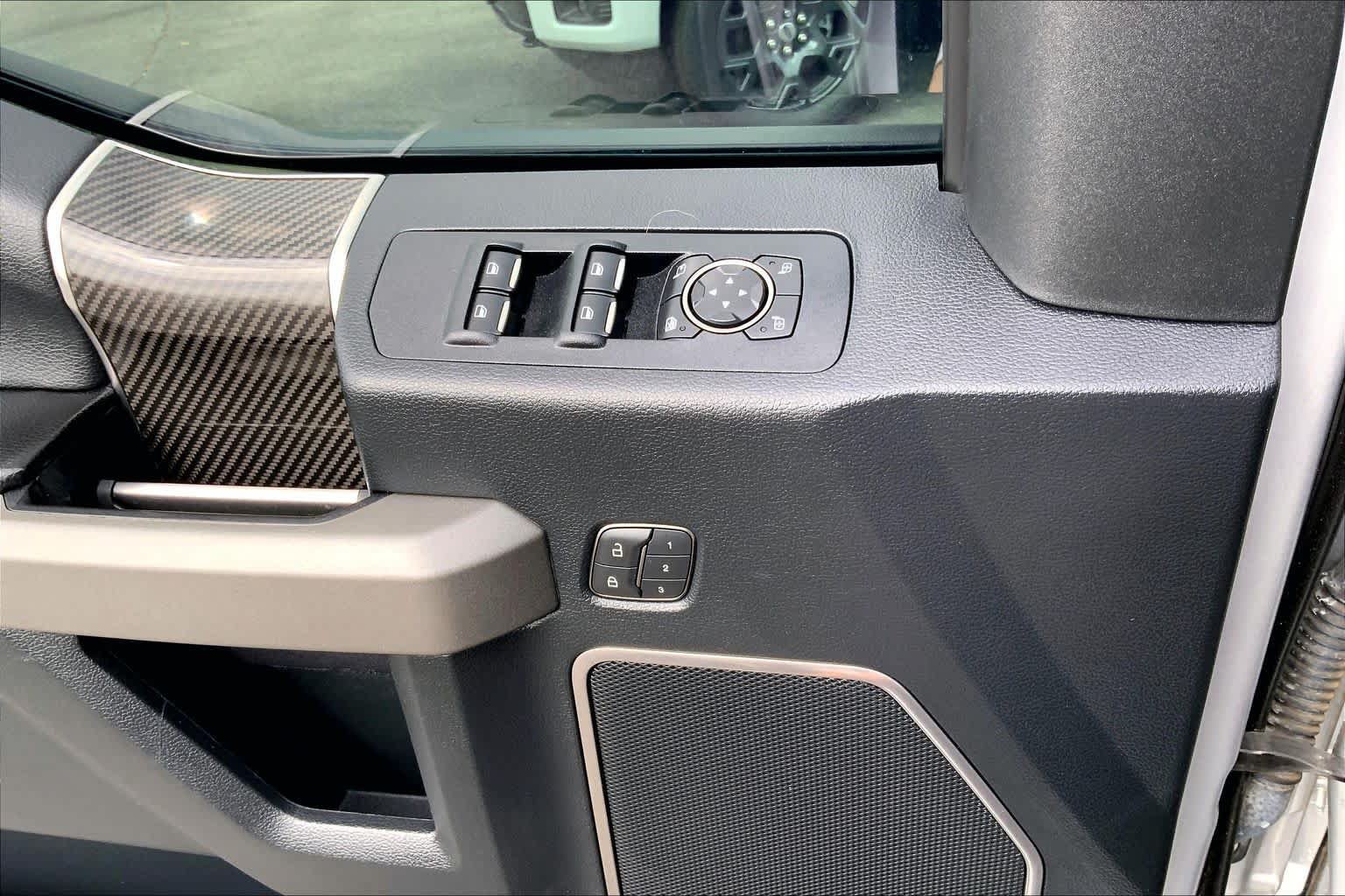 Certified 2019 Ford F150 Raptor w/ Equipment Group 802A Luxury AWD/4WD image 33