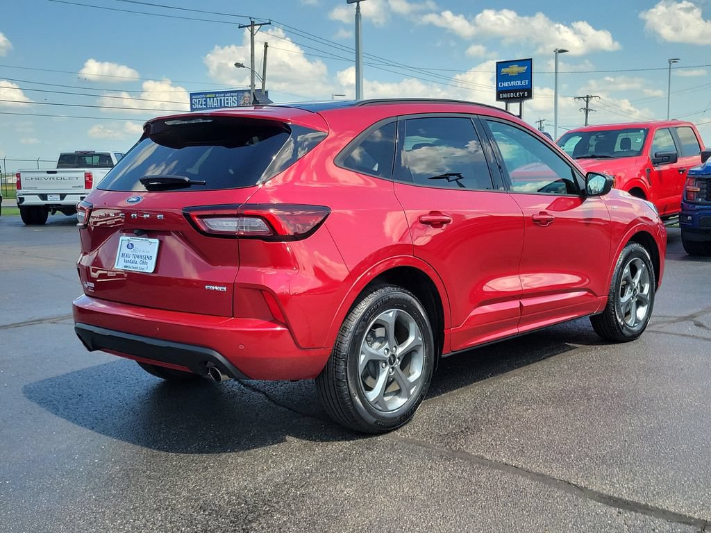 Certified 2023 Ford Escape ST-Line w/ Tech Pack #1 AWD/4WD image 4