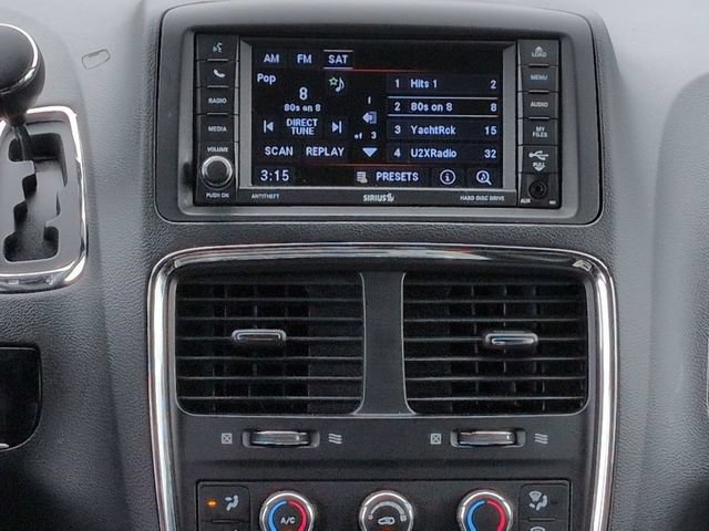 Used 2018 Dodge Grand Caravan SXT FWD image 18