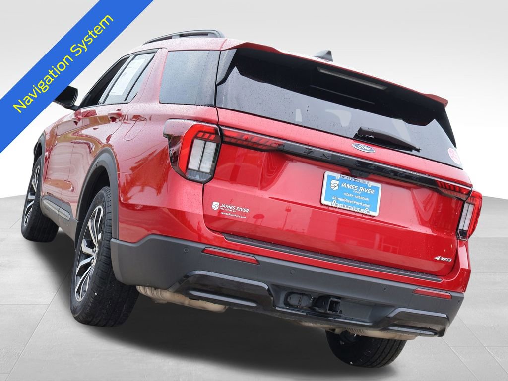 Certified 2025 Ford Explorer ST-Line AWD/4WD image 3
