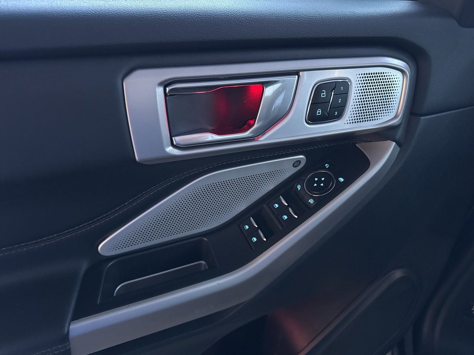 Certified 2024 Ford Explorer Limited w/ Limited Technology Package image 28