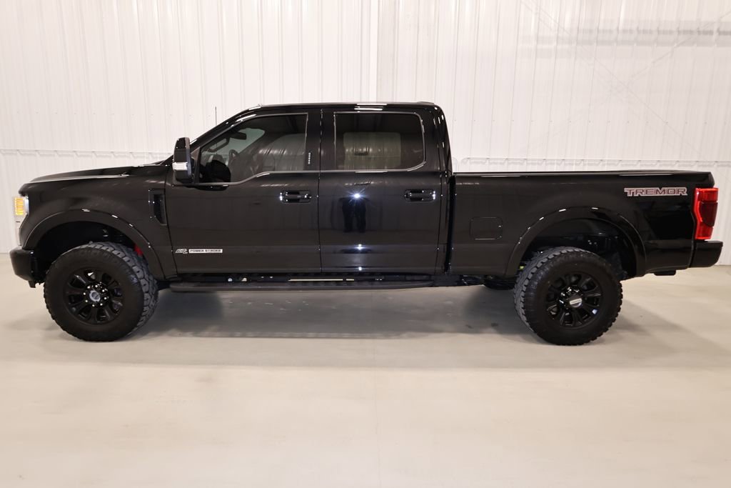 Certified 2022 Ford F350 Lariat w/ Tremor Off-Road Package image 4