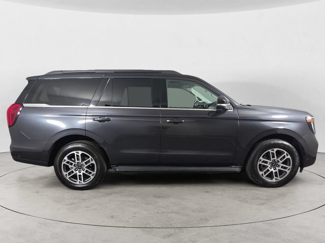 Certified 2025 Ford Expedition Active AWD/4WD image 4