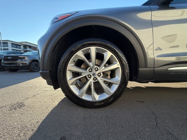 Certified 2023 Ford Explorer Platinum w/ Technology Package AWD/4WD image 26