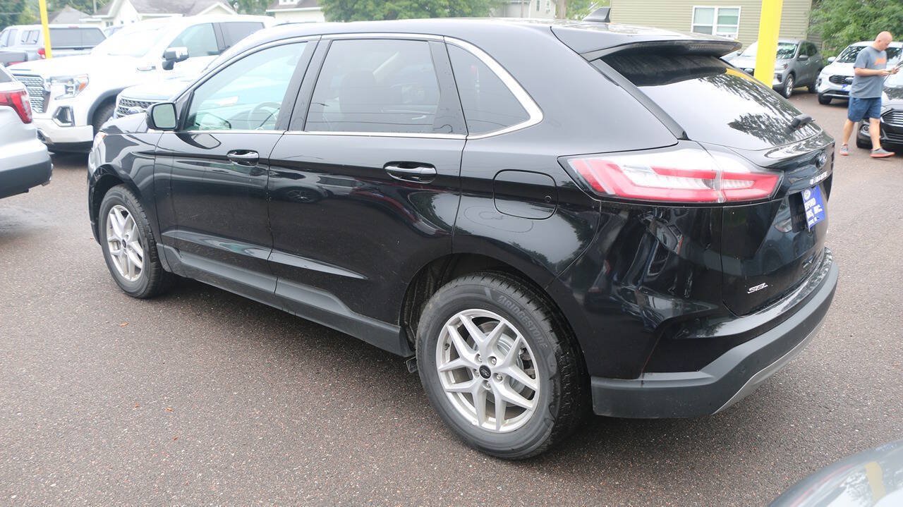 Certified 2024 Ford Edge SEL AWD/4WD image 3