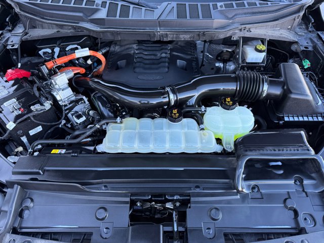 Certified 2022 Ford F150 XLT w/ Equipment Group 302A High image 30