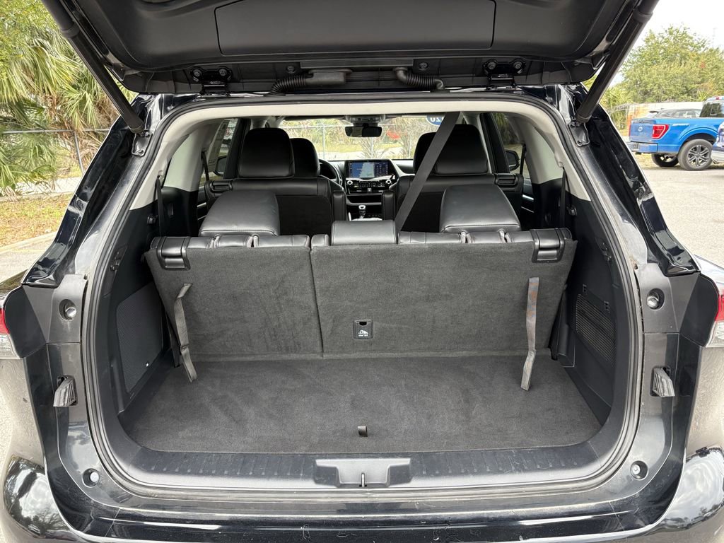 Used 2020 Toyota Highlander Limited image 14