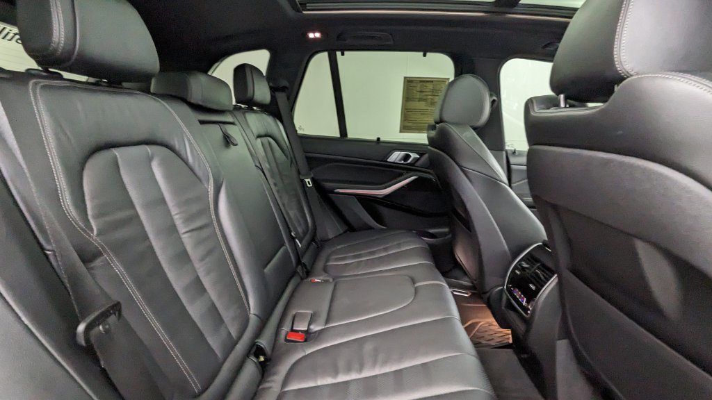 Used 2019 BMW X5 xDrive40i w/ Premium Essential Package AWD/4WD image 38