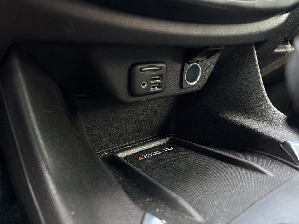 Used 2022 Chevrolet Traverse RS image 19