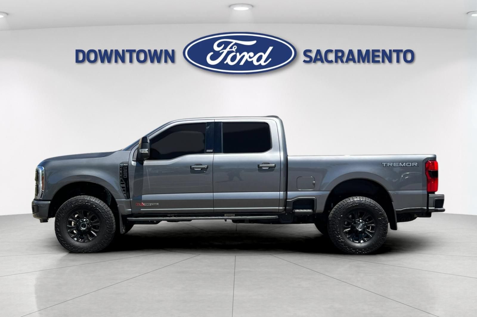 Certified 2025 Ford F250 Platinum w/ Tremor Off-Road Package AWD/4WD image 7