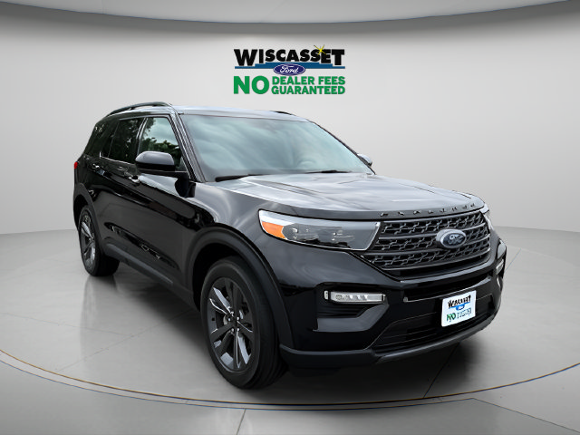 Certified 2023 Ford Explorer XLT w/ Equipment Group 202A AWD/4WD image 24