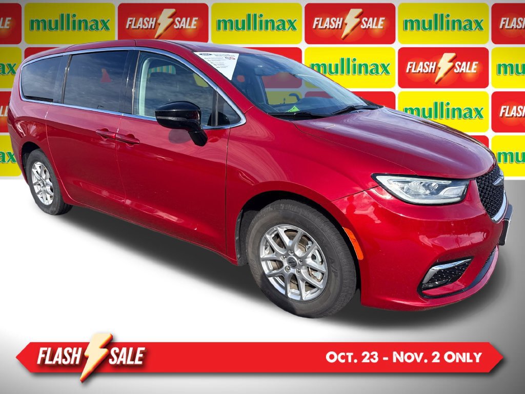 Used 2024 Chrysler Pacifica Touring-L
