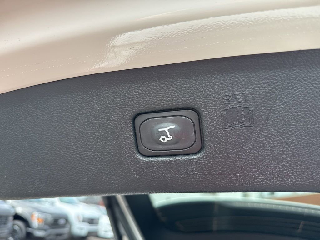 Certified 2024 Ford Edge SEL w/ Convenience Package image 11