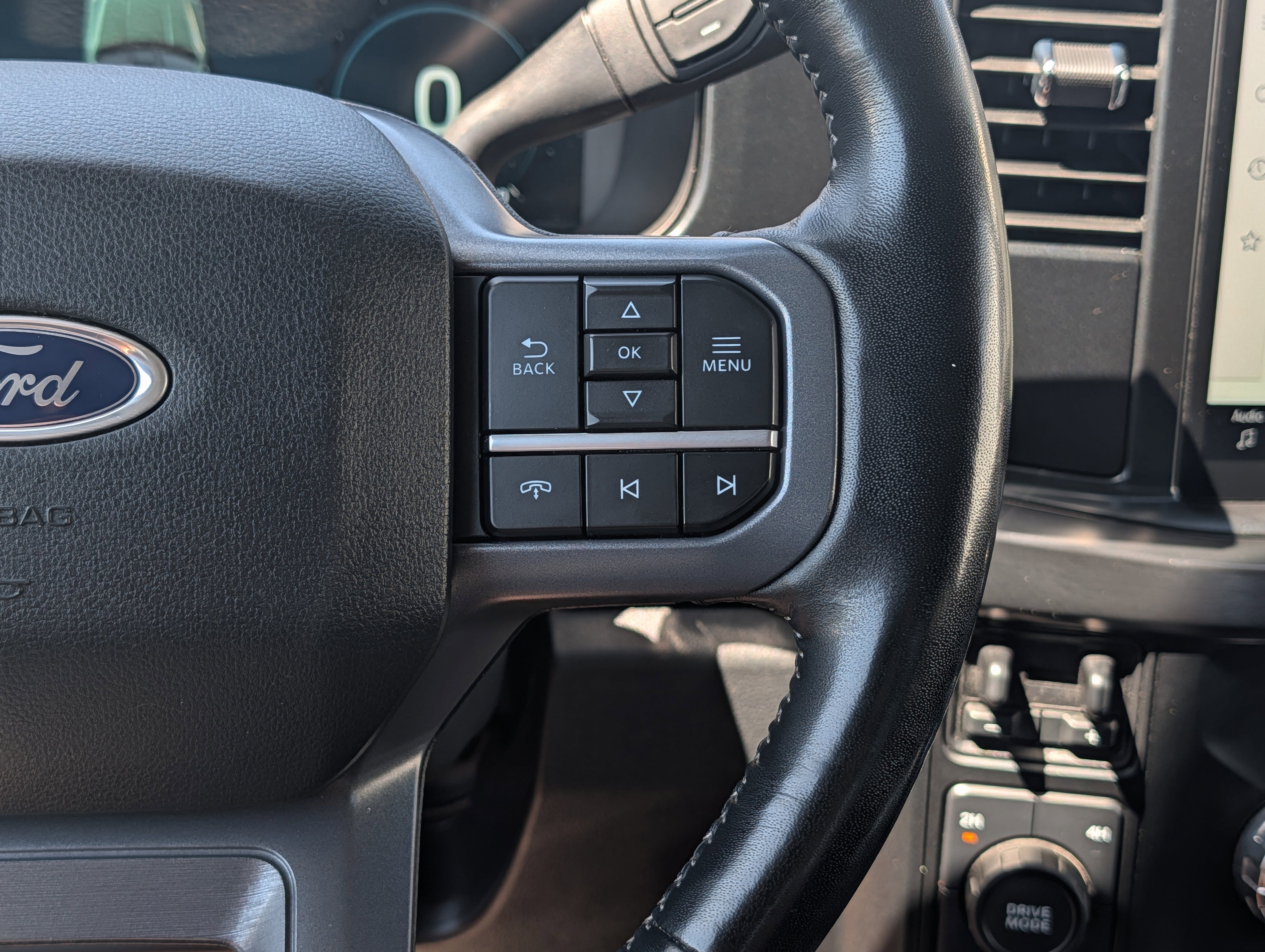 Certified 2023 Ford F250 Lariat AWD/4WD image 29