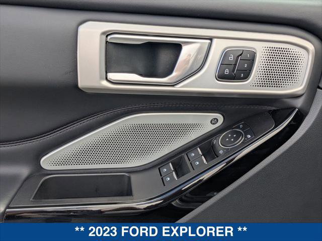 Certified 2023 Ford Explorer Platinum w/ Technology Package AWD/4WD image 11