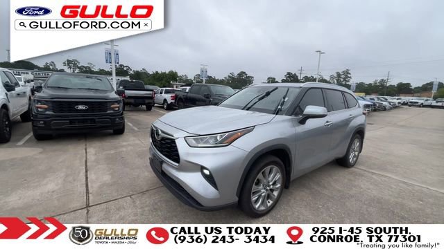 Used 2022 Toyota Highlander Limited FWD image 4