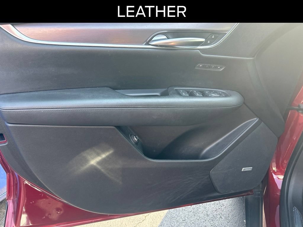 Used 2018 Cadillac XT5 Premium Luxury FWD image 12