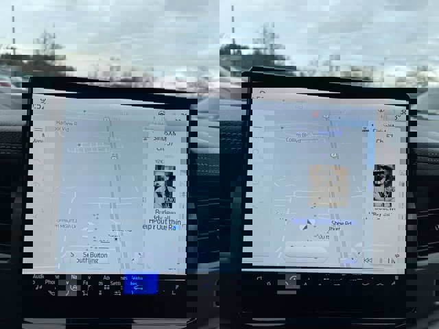 Certified 2024 Ford Expedition Max XLT image 11