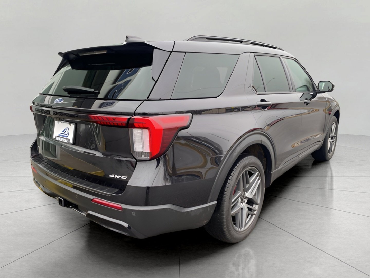 Certified 2025 Ford Explorer ST-Line w/ ST-Line Street Pack image 5