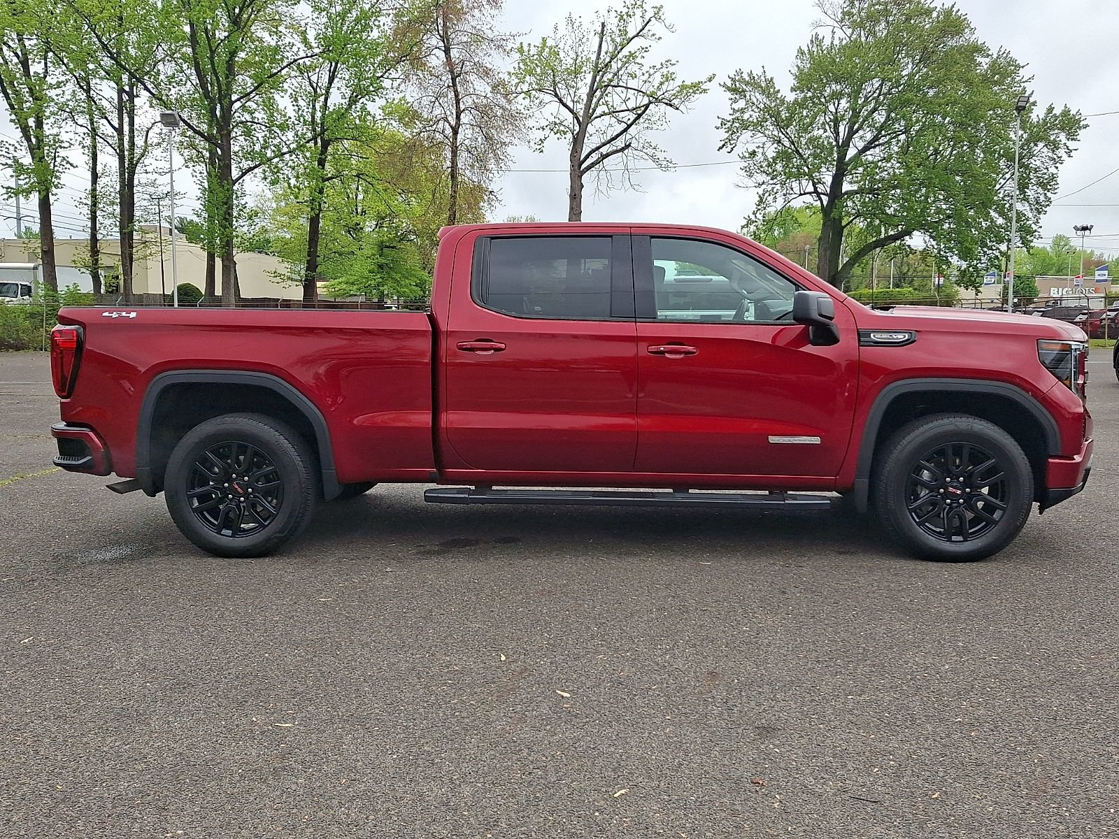 Used 2024 GMC Sierra 1500 Elevation w/ Preferred Package AWD/4WD image 8