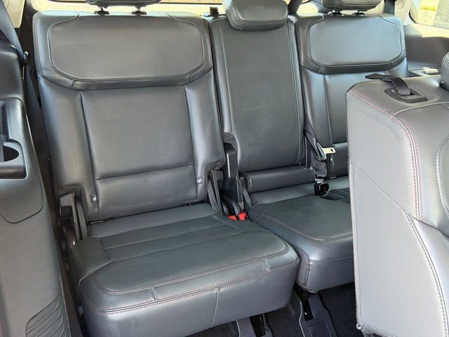 Certified 2025 Ford Expedition Active AWD/4WD image 39