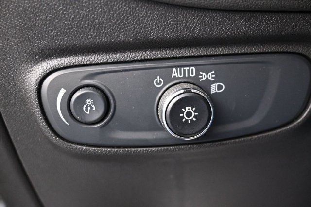 Used 2024 Chevrolet Equinox LT FWD image 24