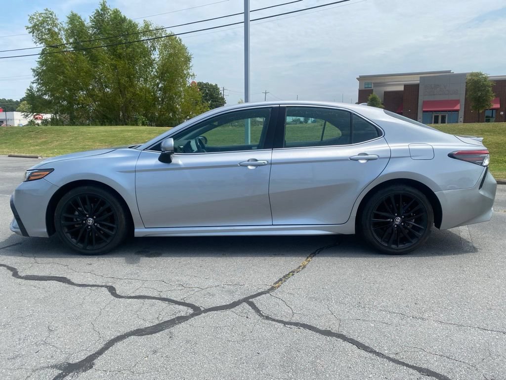 Used 2024 Toyota Camry XSE FWD image 4