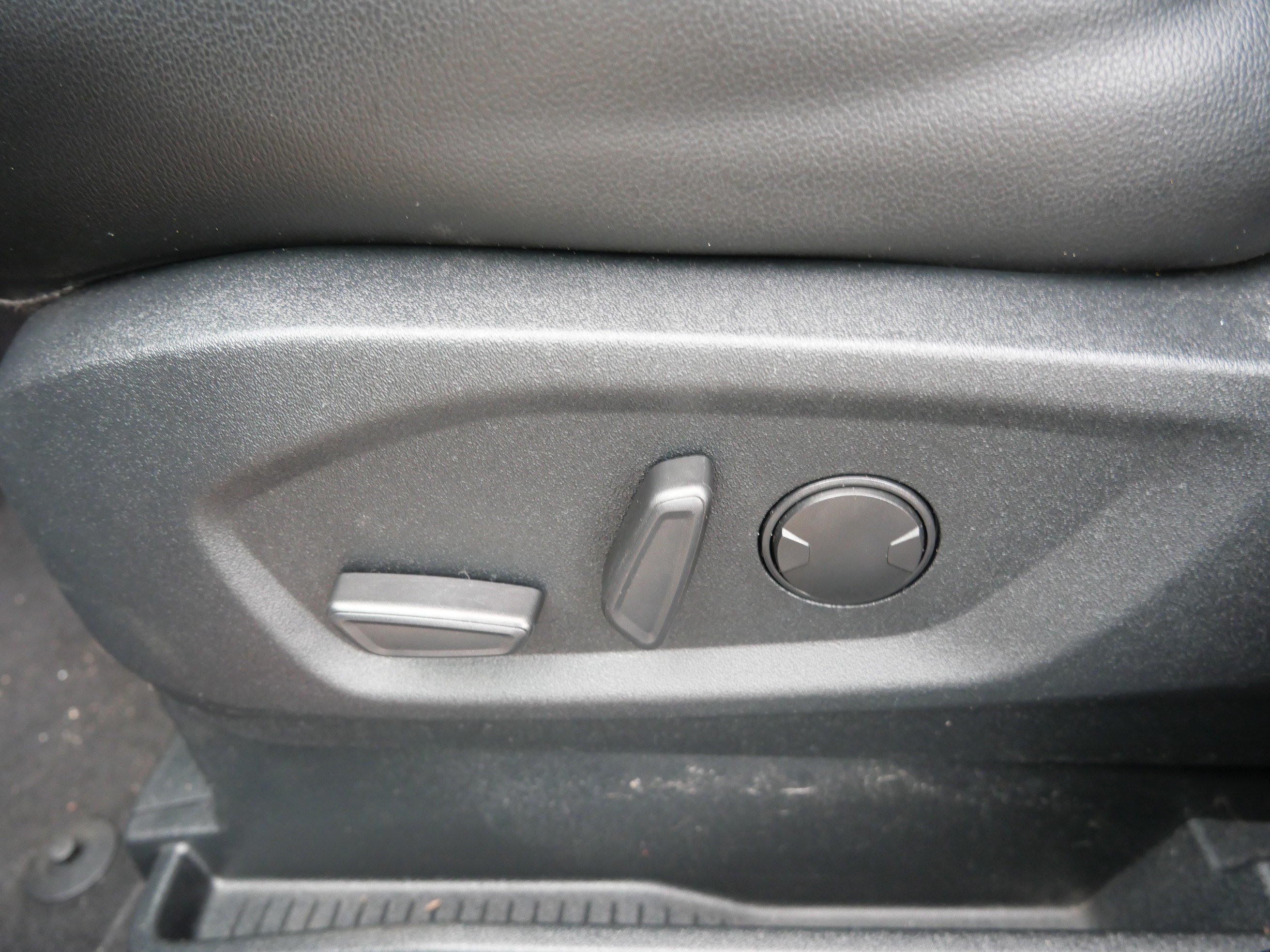 Certified 2021 Ford Edge ST AWD/4WD image 19