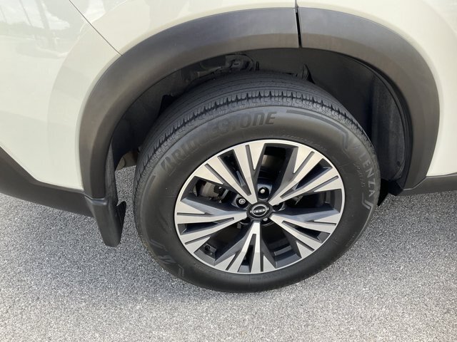 Used 2023 Nissan Rogue SV FWD image 17
