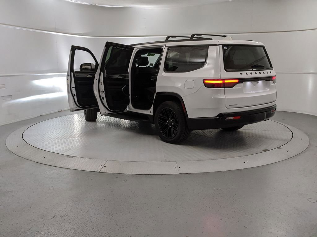 Used 2022 Jeep Wagoneer Series III image 10