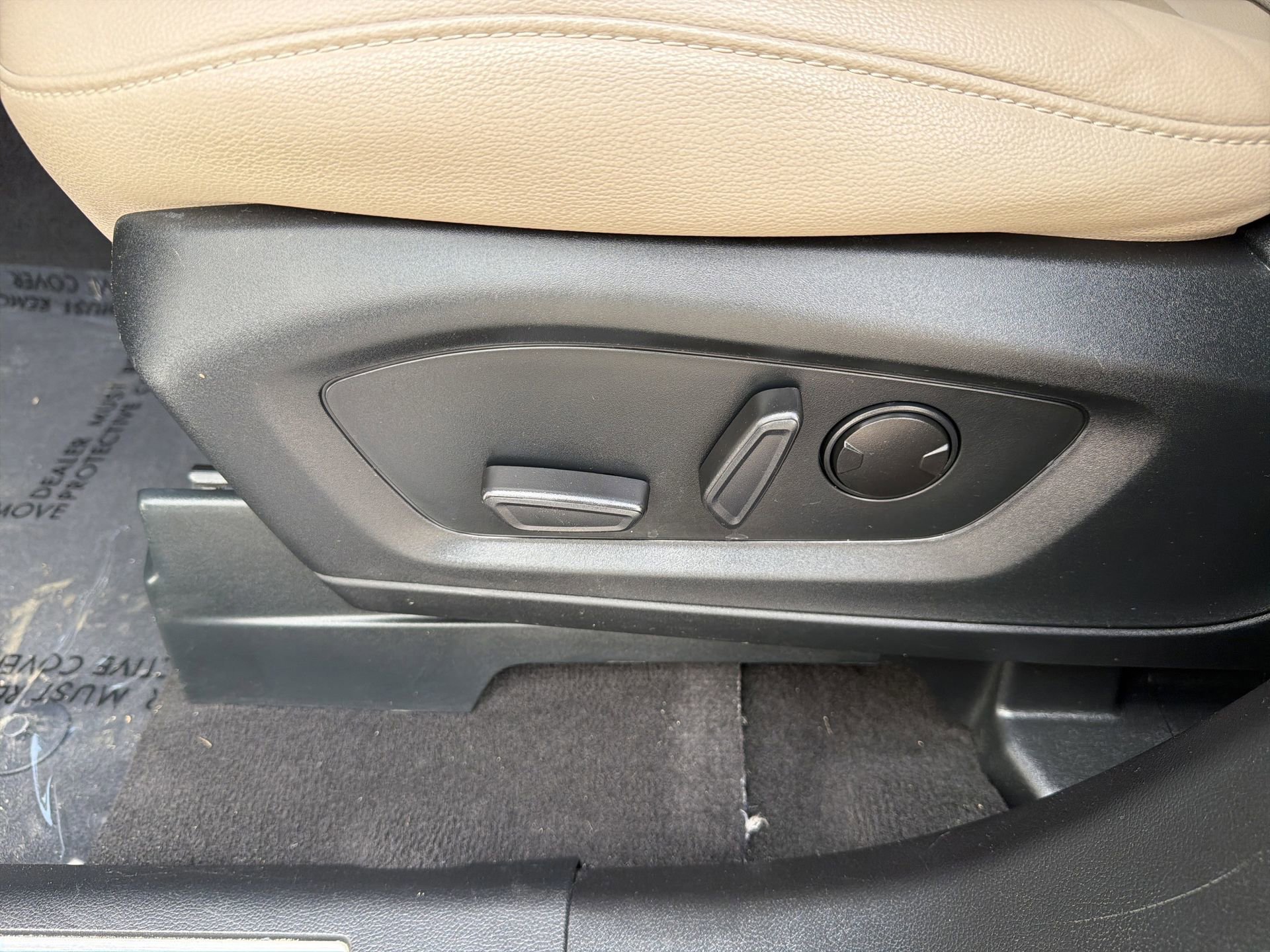 Certified 2023 Ford Explorer Limited image 26