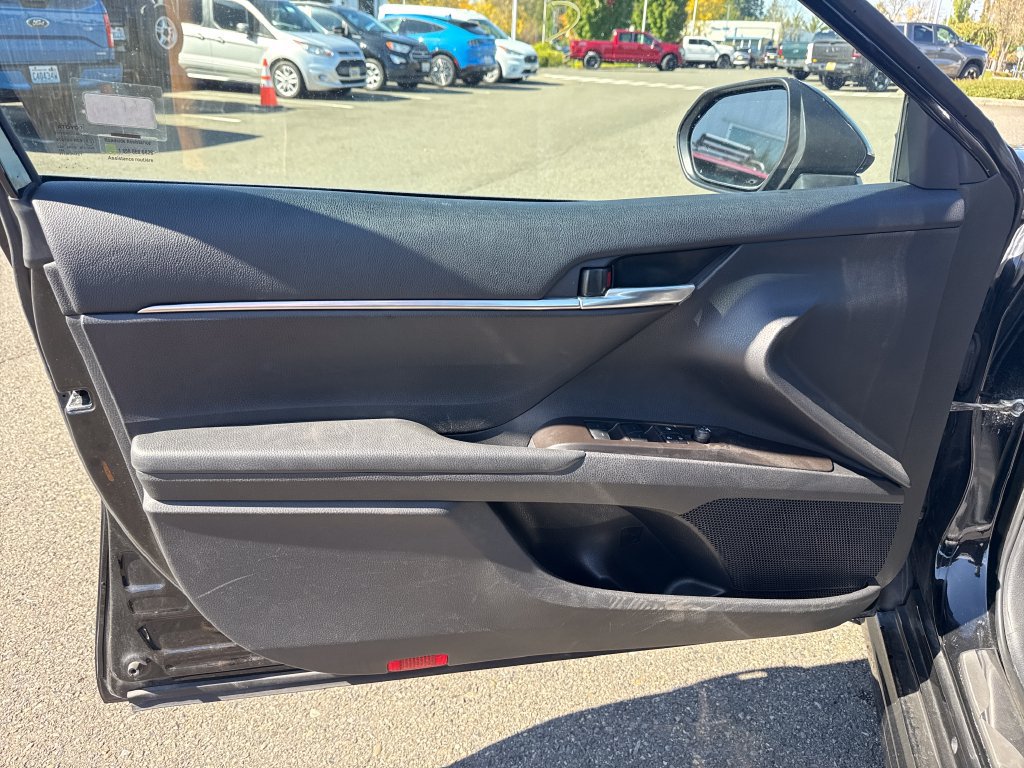 Used 2024 Toyota Camry SE FWD image 16