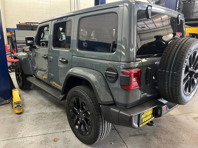 Used 2025 Jeep Wrangler Unlimited Sahara AWD/4WD image 9