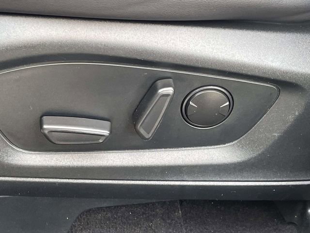 Certified 2023 Ford Explorer XLT w/ Equipment Group 202A image 18