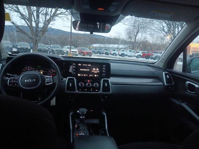 Used 2022 Kia Sorento LX image 23