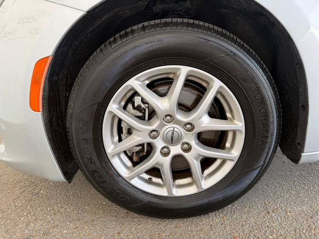 Used 2023 Chrysler Voyager LX FWD image 30
